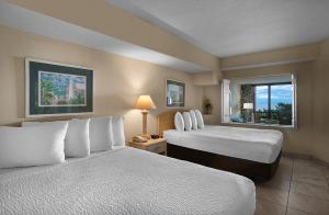 Oceanfront Executive Suite room in Beach Colony Resort