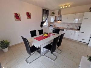 Apartment in Crikvenica 5739