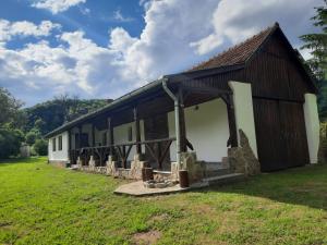 Casa de Peste Apă