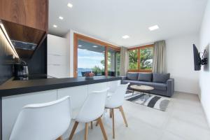 Apartment in Brela with sea view, balcony, air conditioning, WiFi (3524-9) 