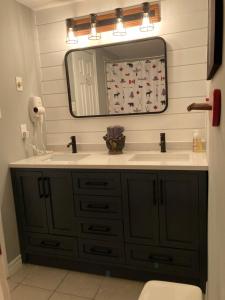 Blue Mountain (1 bedroom) Escape at North Creek Resort