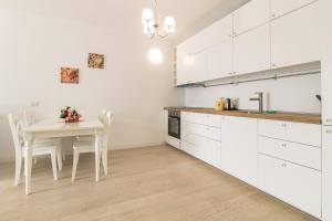 Apartment Azalea - Cremia