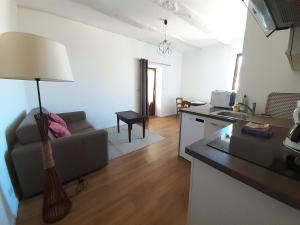 Appartements - Charme, jardin et vue imprenable en plein coeur de St-Cirq