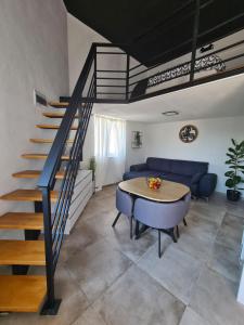 Studio Apartman IN