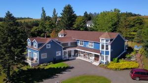 The Lookout Inn