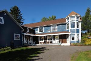 The Lookout Inn