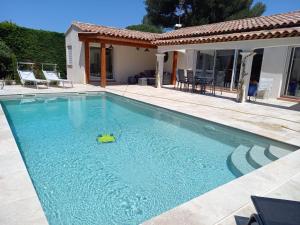 Villa au calme le brusc