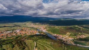 Casa di Oliva-house with heated pool & jacuzzi in Trilj, Croatia