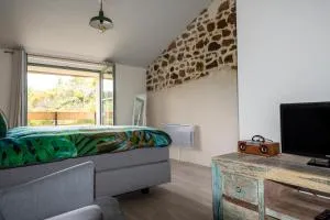 Moulin des Comtes - Chambre les Rochers - Les Marchands