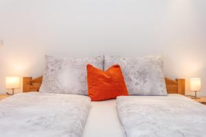 Three-Bedroom Apartment room in Apartmenthaus Maximilian