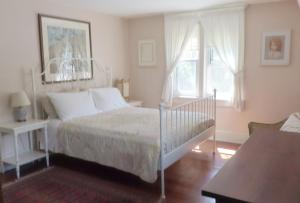 Queen Room with Garden View room in Morning Glory B&B