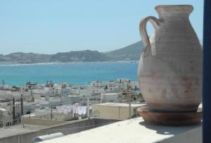 Mamas Rooms - Eurostudiosnaxos
