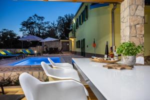 Family friendly Villa Zaneta with pool