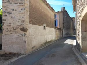 Maisons de vacances Le gite de Sainte Valiere PISCINE et SPA : photos des chambres