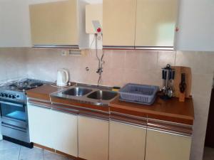 Apartment in Povlja with terrace, air conditioning, WiFi 4991-1