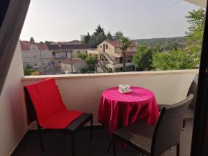 Studio apartment in Funtana with balcony, air conditioning, WiFi, washing machine 4982-2 