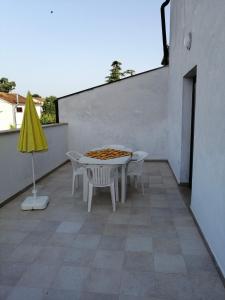 Studio apartment in Funtana with terrace air conditioning WiFi washing machine 49825