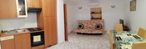 Studio apartment in Funtana with terrace air conditioning WiFi washing machine 49825