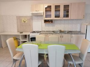 Holiday apartment in Funtana with terrace, air conditioning, WiFi, washing machine 4982-6 