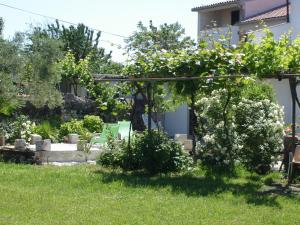 Studio apartment in Funtana with balcony, air conditioning, WiFi, washing machine 4982-8 