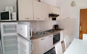 Holiday apartment in Funtana with terrace, air conditioning, WiFi, washing machine 4990-2