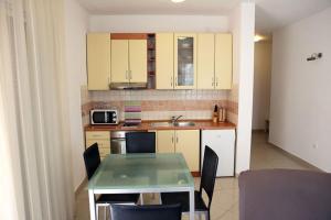 Apartment in Zadar with sea view, balcony, air conditioning, WiFi 858-4