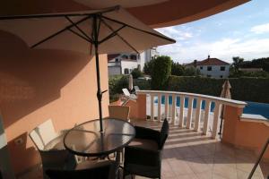 Apartment in Zadar with balcony air conditioning WiFi 8583