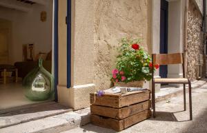 Vieil Antibes, plage de sable, avec parking