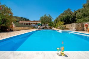 LIvadi Studios with Pool Paxoi Greece