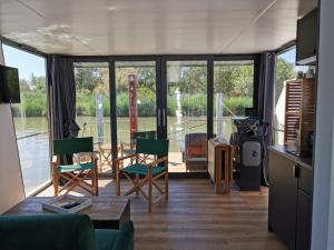 Bateaux-hotels Reves d'O en Camargue : photos des chambres