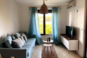 Seaview dreamy apartment with a pool and garden