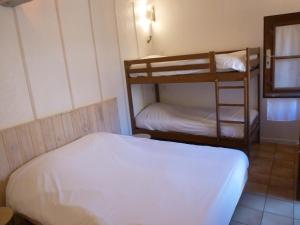 Hotels Hotel de la Bonnheure : Chambre Familiale - Non remboursable