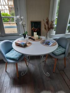 Appartements L'Oiseau De La Cathedrale - Calme - Jardin - Wifi : photos des chambres