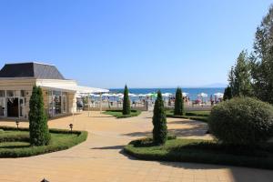 Феста Поморие първа линия