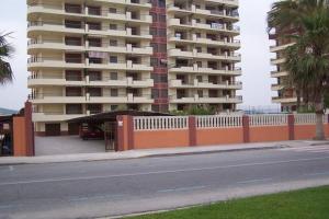 Apartamento en 1ª línea con piscina. Edificio Albatros II