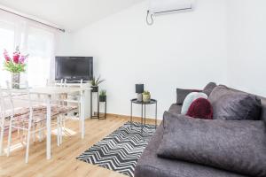 Cosy apartments near the sport center and exercise park Višnjik - Zadar