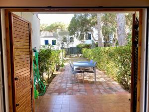 House with shared pool 2 bathrooms 700m from beach