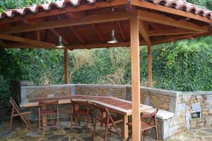 Spacious Paradise with stone-build patio Pelion Greece