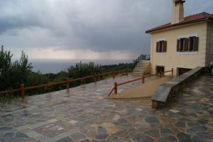 Spacious Paradise with stone-build patio Pelion Greece