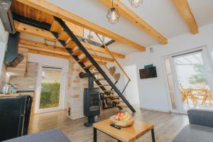 Vila Kosjenka on lake Sabljaci