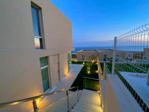 Pacific 2 Bedroom Villa Palase