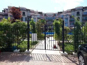 Angel's Sea Castle - Wesselije