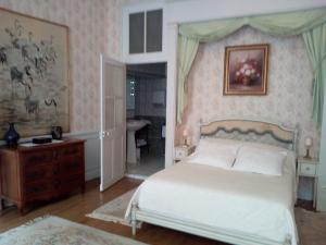 B&B / Chambres d'hotes Le Chateau de Prauthoy : Chambre Double