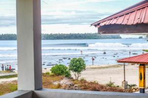 Nias Surf Stay