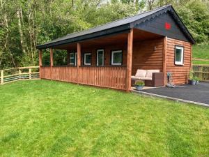 Kabin in the woods with Hot Tub