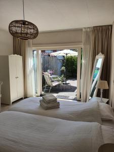 Studio Broeckestraat 12