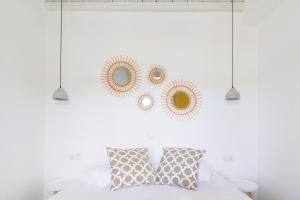 Themonies Suites and Apartments