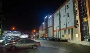 Room in Lodge - Grand Cubana Hotels-apartment - Ankuru