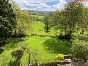 Idyllic Location, Stunning Views, Relax Refresh in Peace Comfort