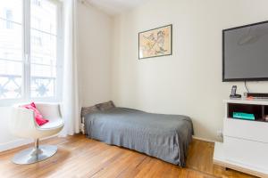 Saint Honore Louvre with AC